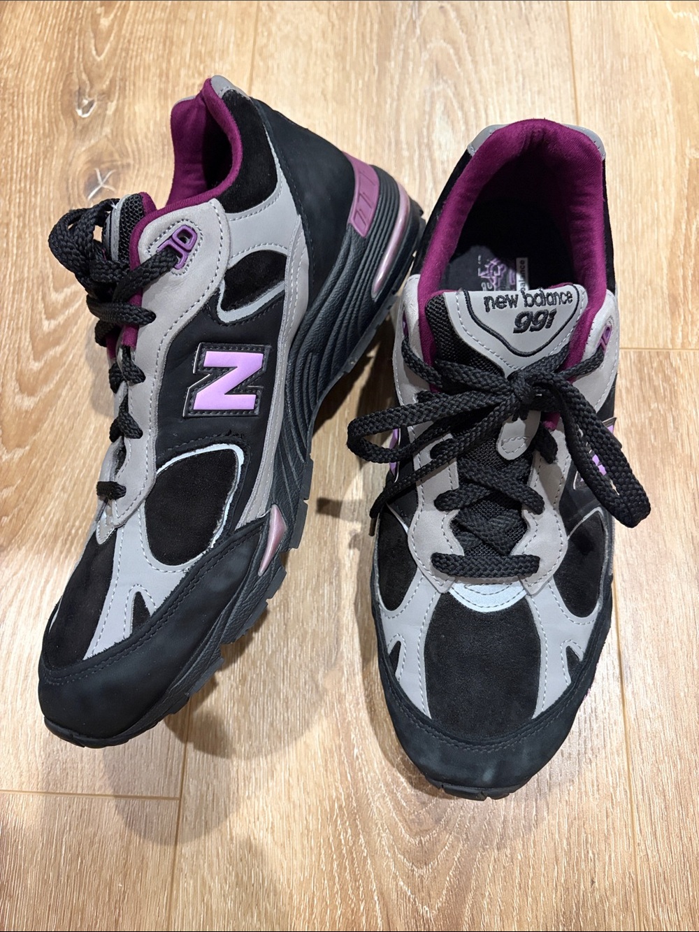 New Balance Women's Black & Purple 991 Athletic Casual Sneakers Trainers, US 10